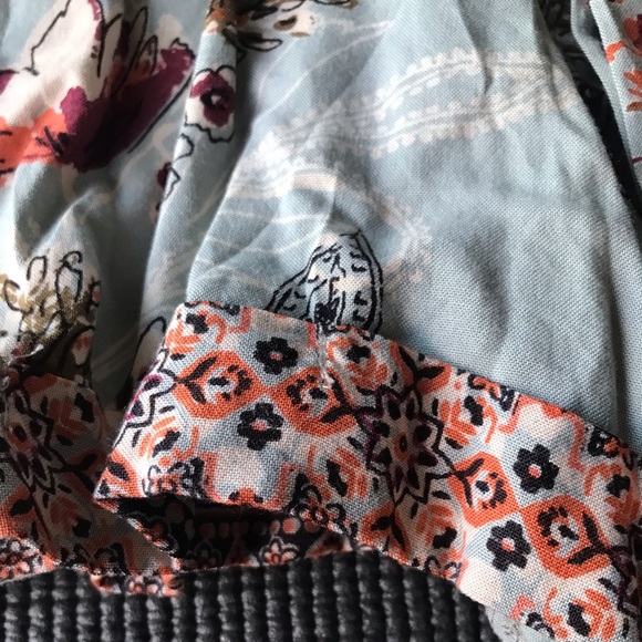 💐 Angie Floral Shorts 💐 - Picture 6 of 9